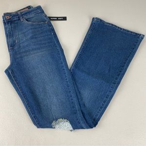 Articles of Society Super Soft High Rise Flare Distressed Size 9/29